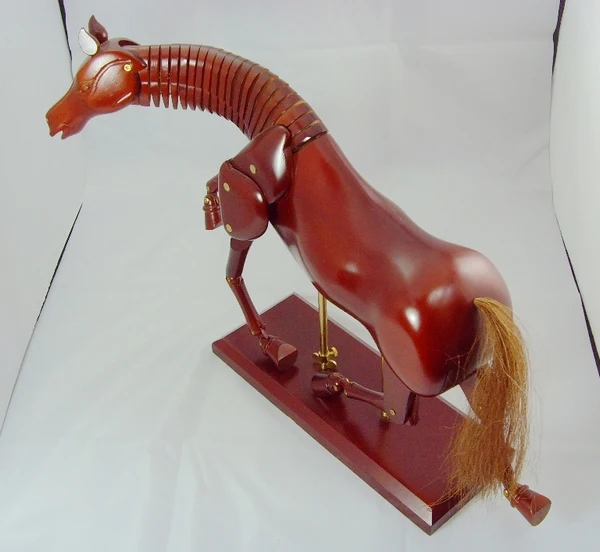 artist wooden horse model