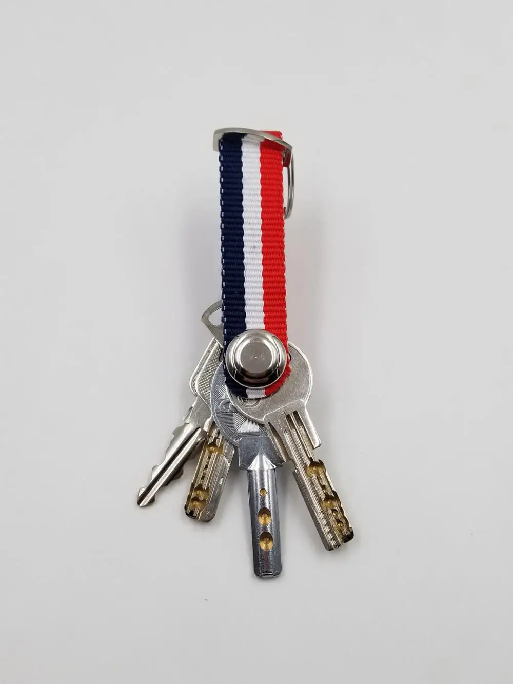 em compact key holder organizer