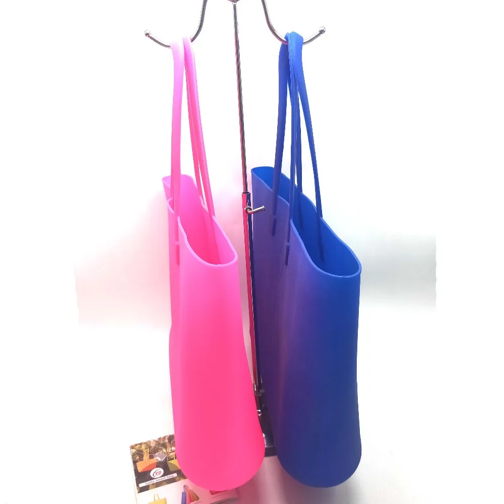 waterproof tote for beach