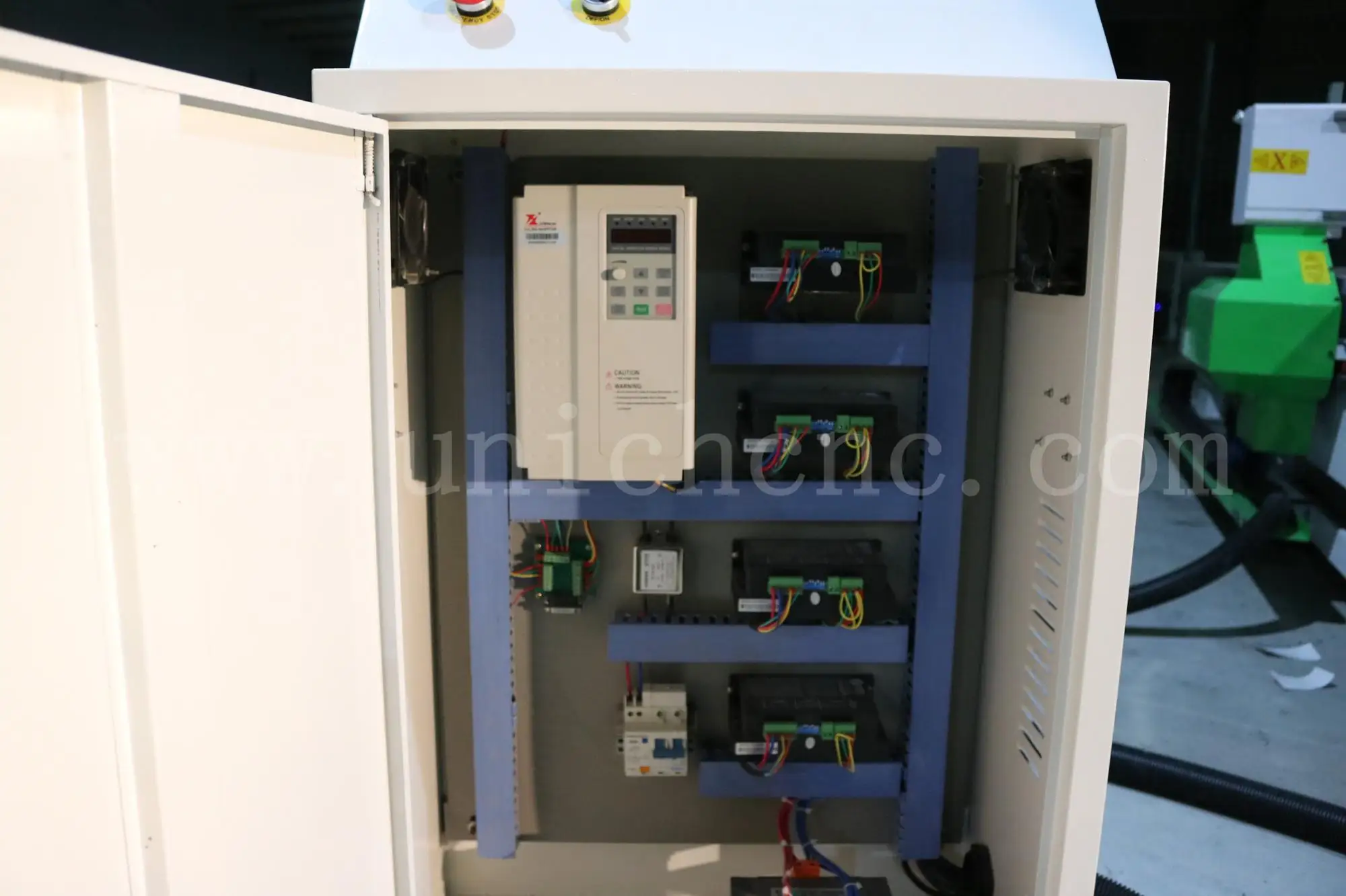 High configuration plywood cnc cutting 3 axis machine for door making