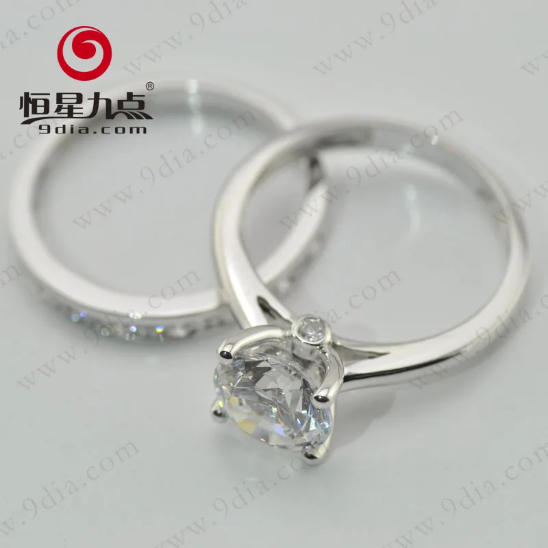 New Wholesale Guangzhou Fashionable 925 Sterling Silver Engagement Ring Synthetic Diamond