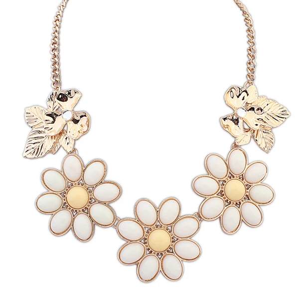 Popular Costume Jewelry The Most Beautiful Necklace Pendant Three Types