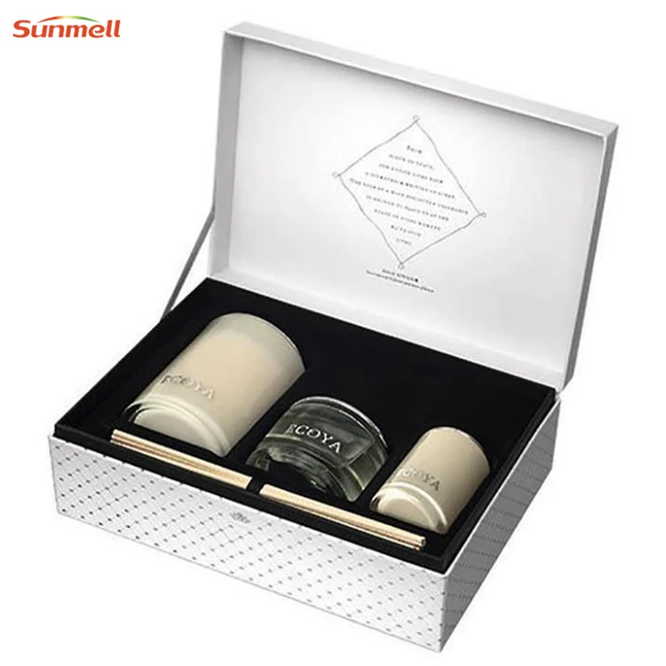 Custom 4 Piece Luxury White Candle Gift Set Box With Insert Cylinder