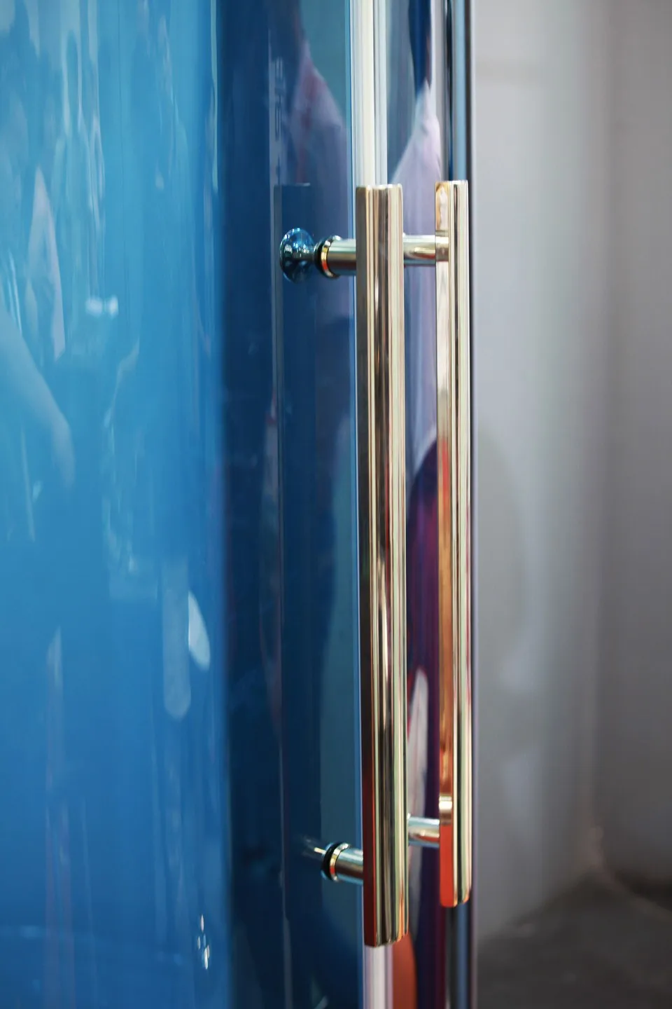 sliding shower door with curved glass