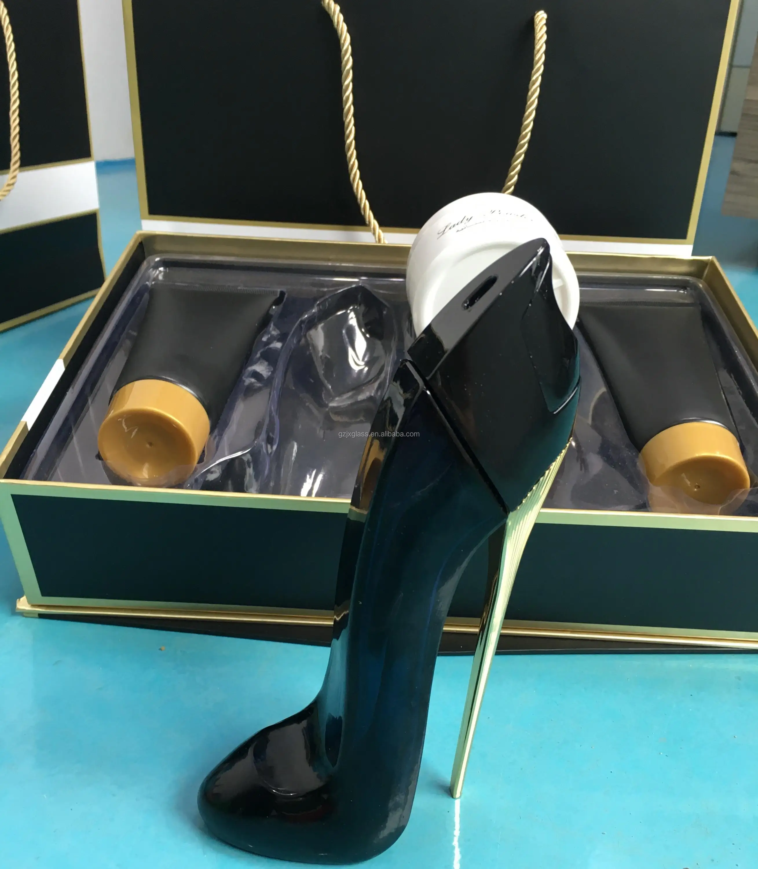 good girl set perfume