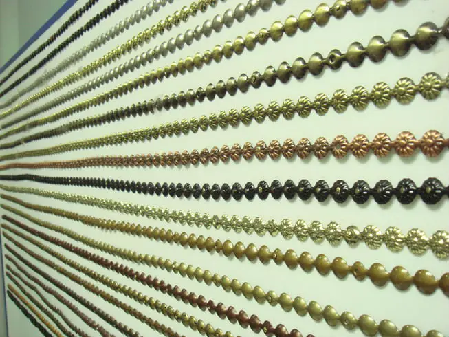 sofa nail stripe small size .jpg