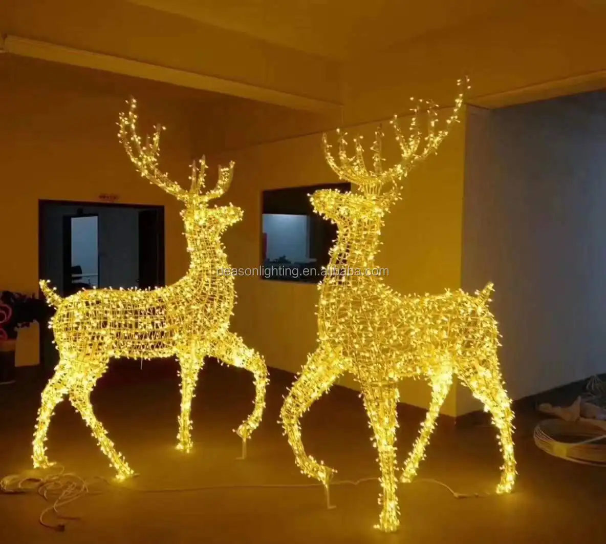 Large Outdoor Christmas Reindeer Light - Buy Led Reindeer Sleigh Motif