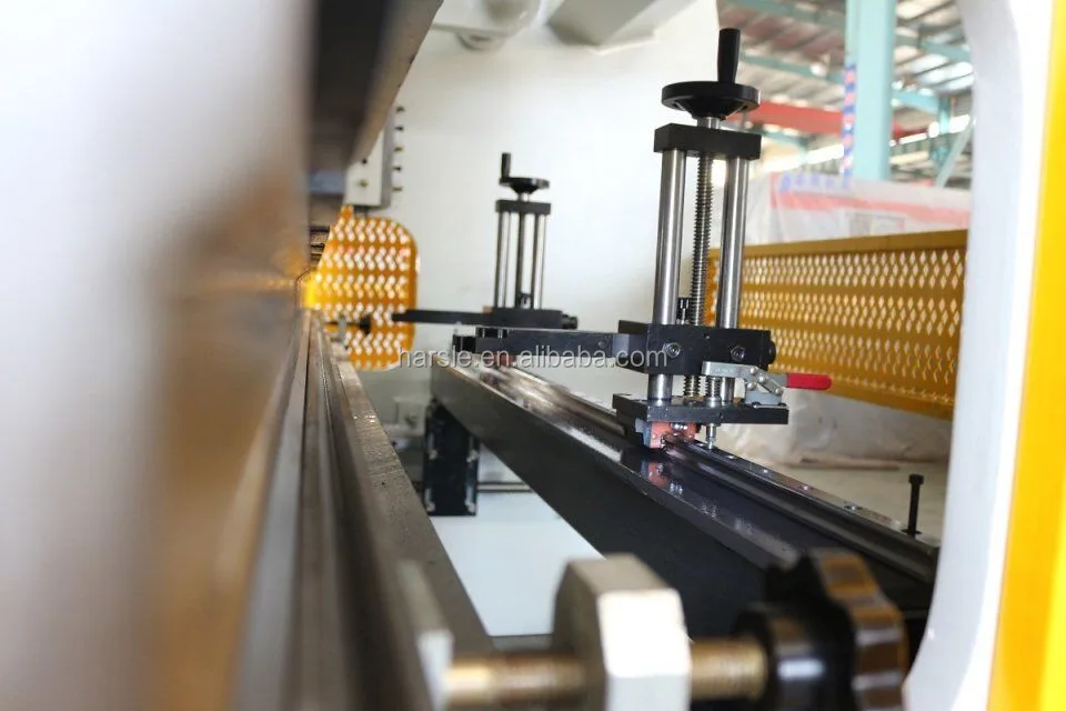 press brake machine (12)