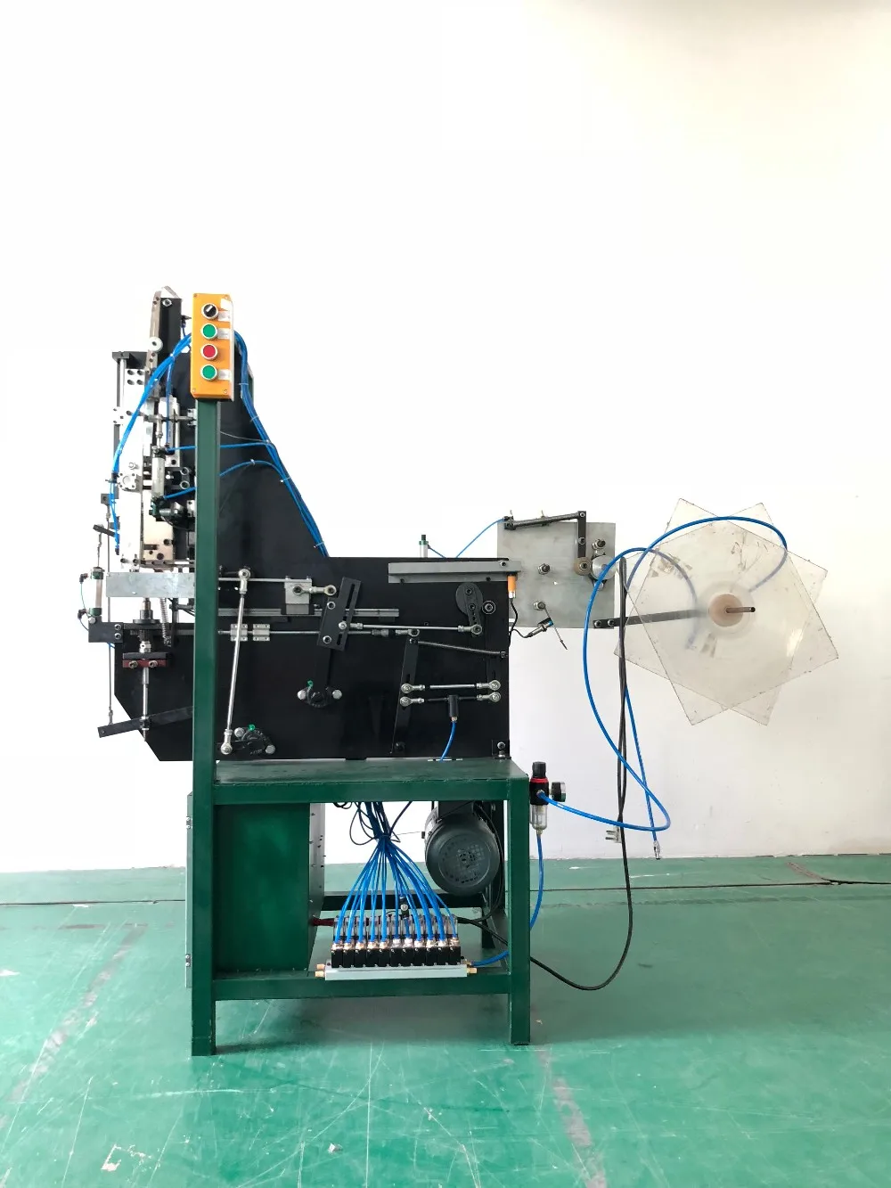 popular-in-southeast-asia-s-semi-automatic-star-ribbon-bow-making