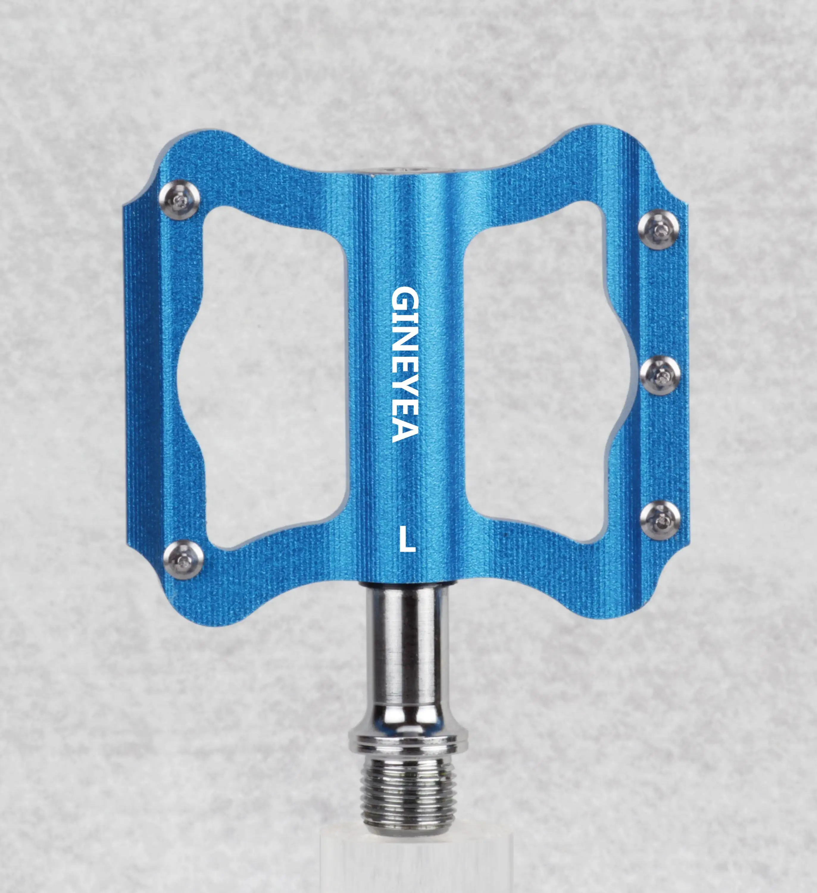 Du bearing pedal Clearance