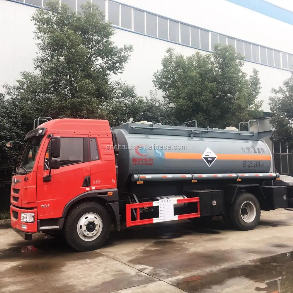Faw 4*2 6 Wheeler Fuel Transportaion Truck 15m3 Small Oil Tank Truck