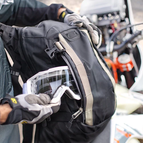 kriega-R15-backpack-detail.jpg