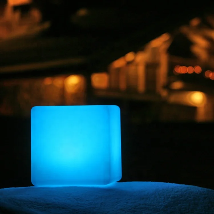 led cube- (14).jpg