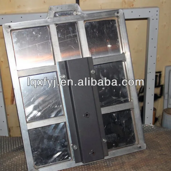 black surface of worktable plate.jpg