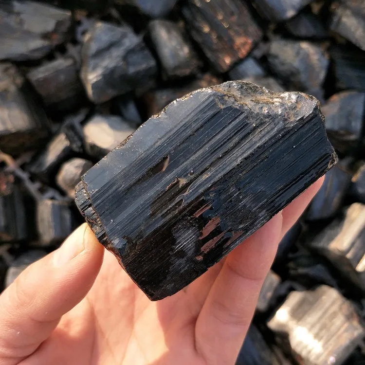 High Quality Natural Rock Blue Ruby Gemstone Rough Raw Uncut Natural