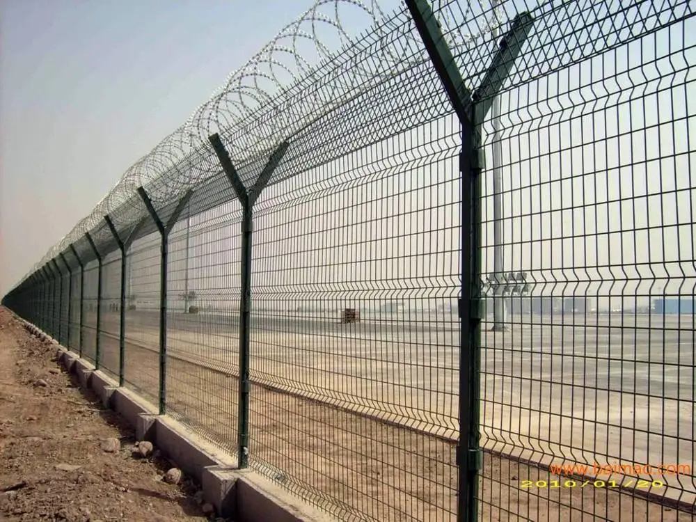 El PVC caliente de la altura de la venta los 2.5m cubierto soldó con autógena el alambre Mesh Airport Fence