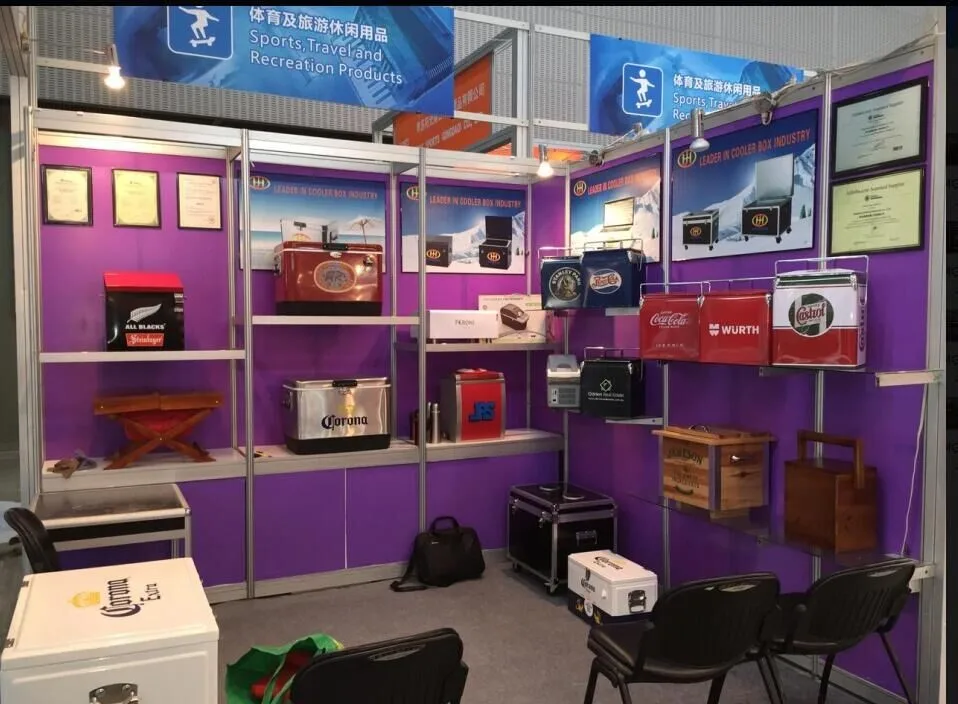 Customer Branding 51l Steel Corona Cooler Box/ice Chest For Camping