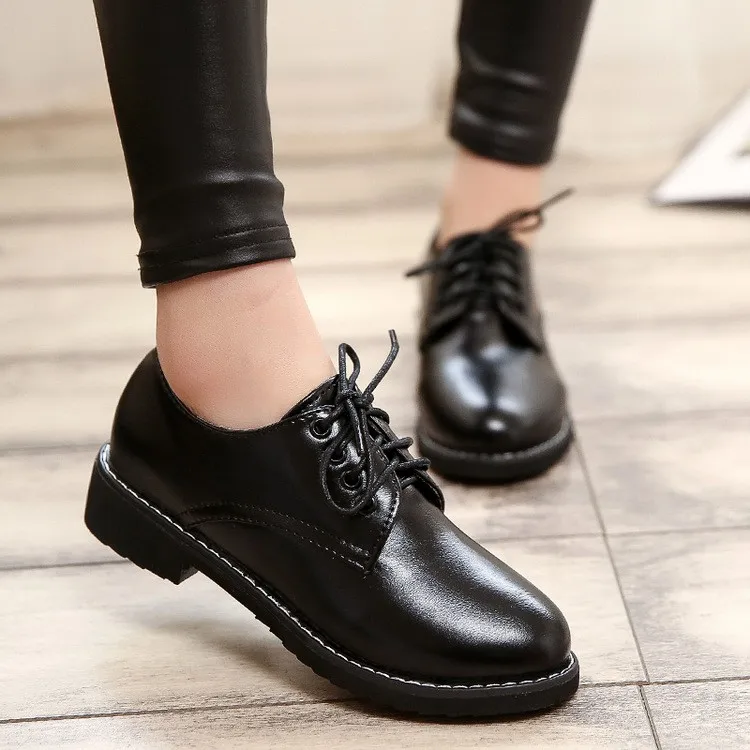 Черные ботинки модные