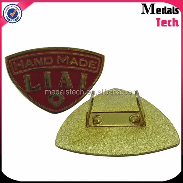 Free sample zinc alloy shiny gold engraving logo design metal labels for handbags
