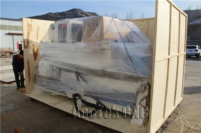 Jinan AccTek cnc router 1325 italy woodworking machine ,3D woodworking machine cnc router atc for sale