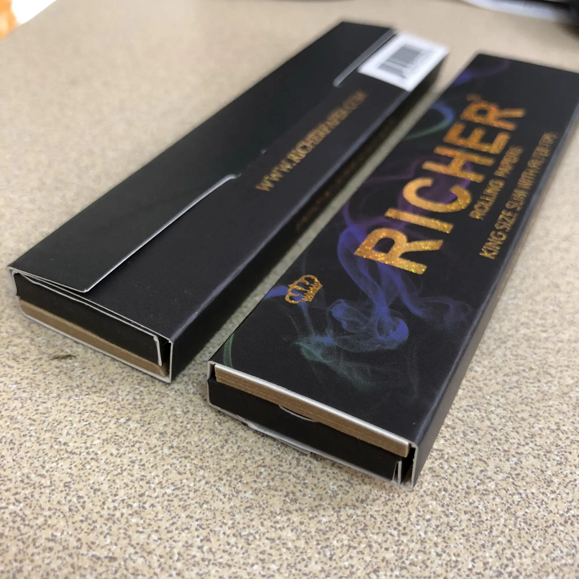 Custom rolling papers low minimum image