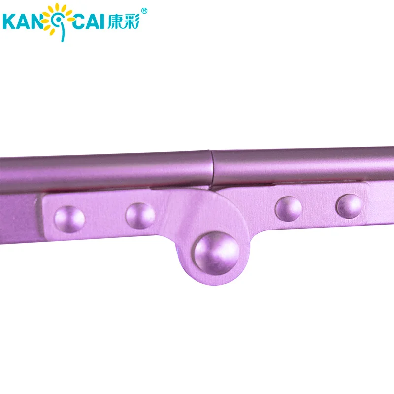 folding clothes hangers