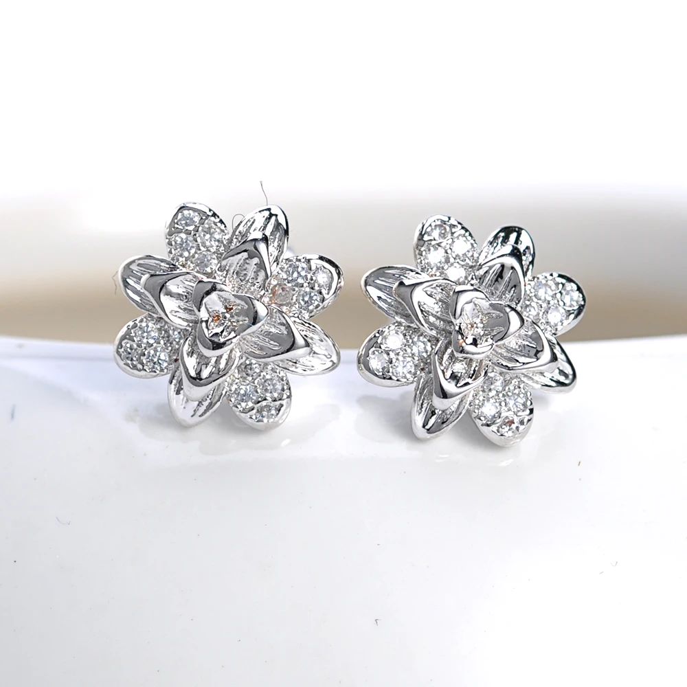 Handmade Girls Elegant Flower Shape White Gold Plating Stud Earrings Jewelry