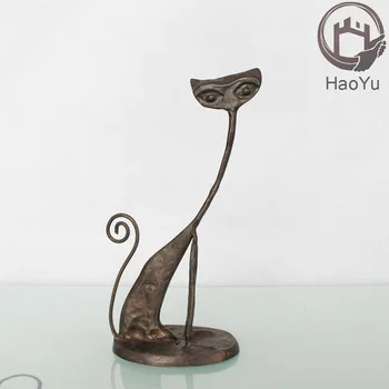 metal cat figurine