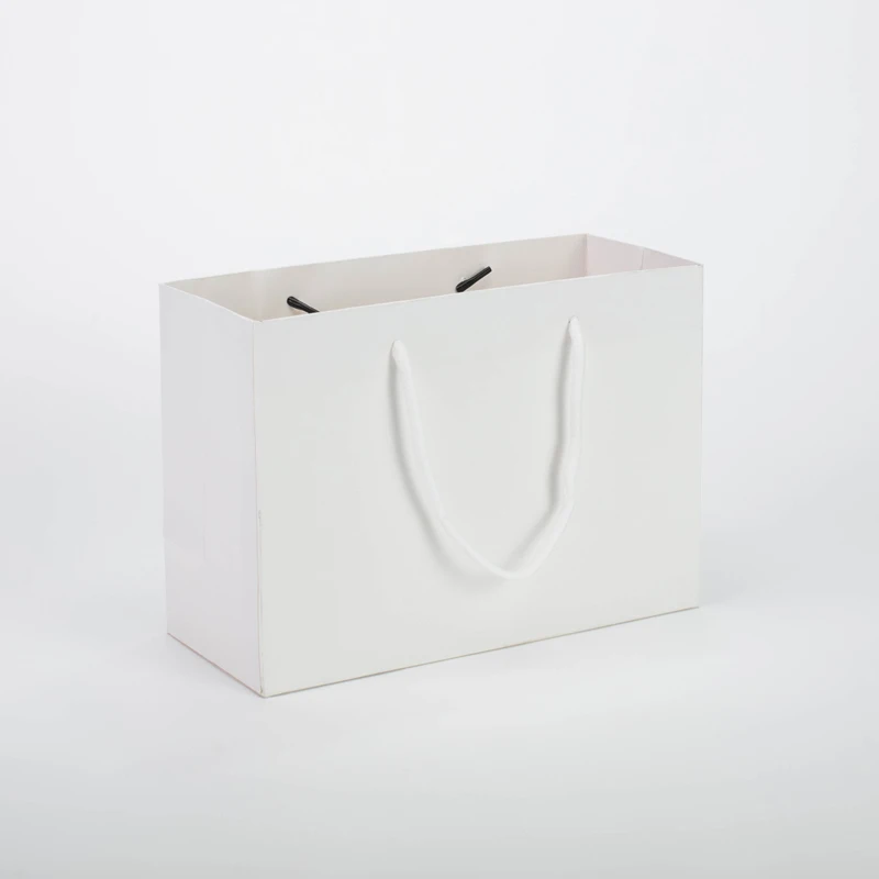

Custom logo Elegant Wedding Candy Paper Bag With white rope,300 Pieces, Brown, white and other cmyk/pantone color, up to 10 colors
