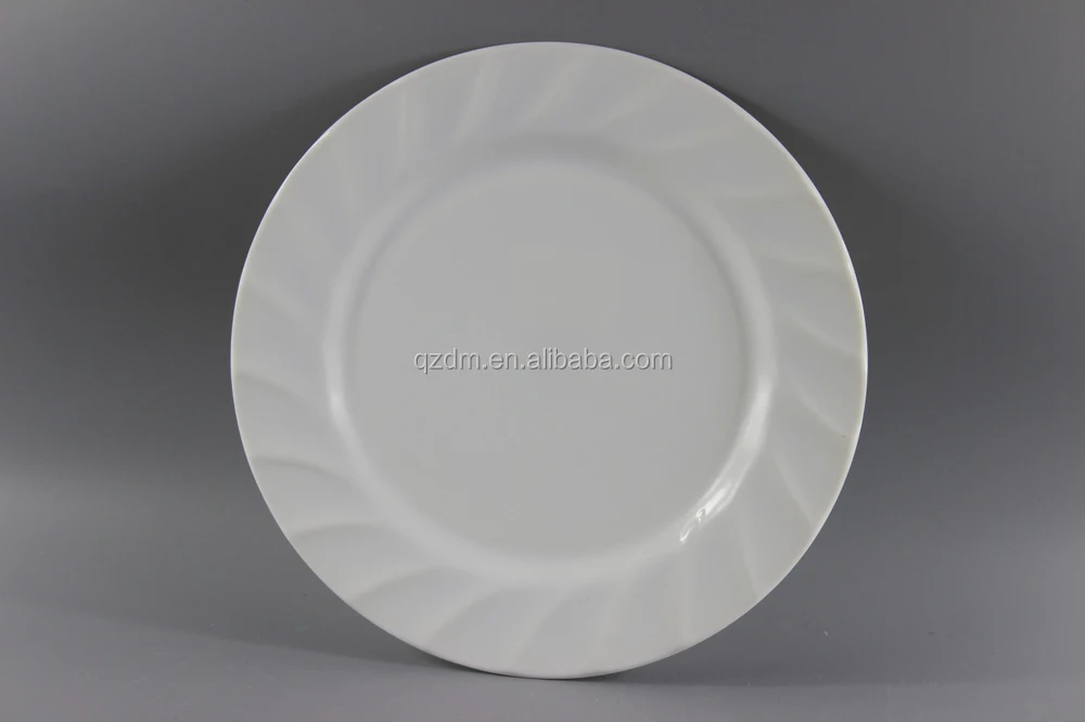 8.75 Inch Wavy Edge Melamine Dinner Plates