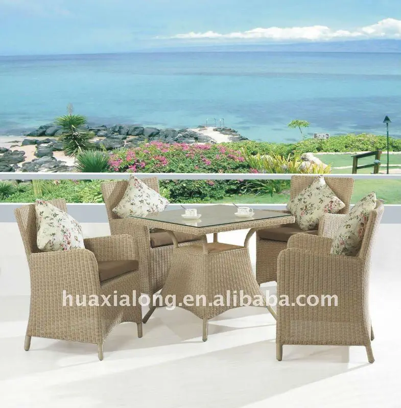 JardÃn muebles de rattan silla de comedor y mesa de color beige ... Mesas de comedor color crema