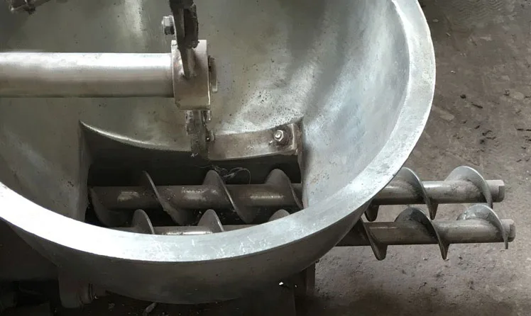 double screw feeder.jpg