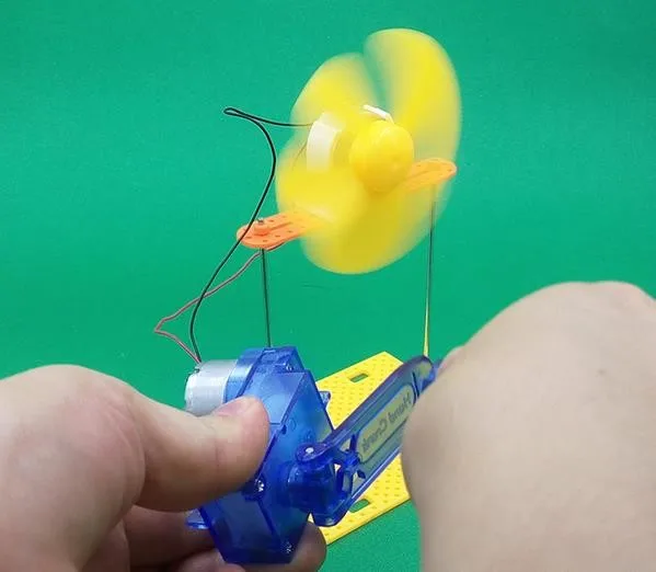 Mini Handcranked Dc Generator Small Fan Diy Educational Toys Buy Diy