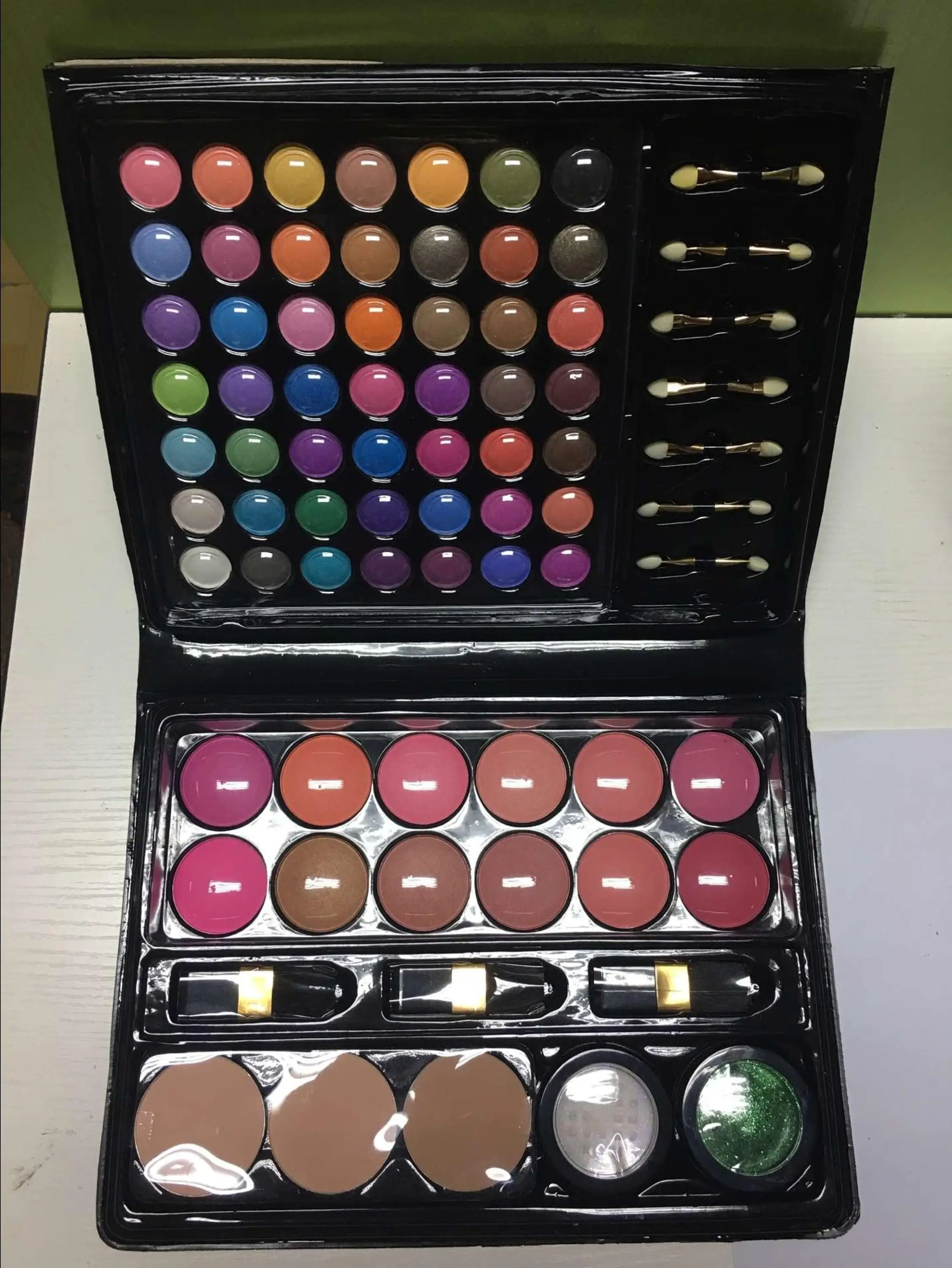 Syart Wholesale 66 Color Beautiful Glitter Eyeshadow Palette+makeup