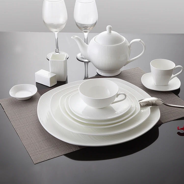 P&t Royal Ware Bone China Dinnerware Five Star Hotel Tableware Supplier