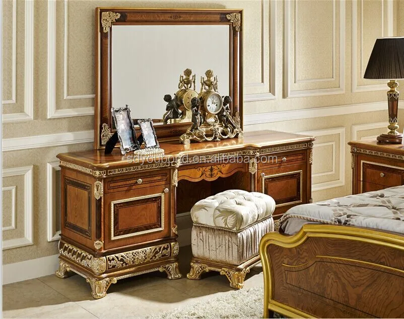 0062 Royal Luxury Bedroom Furniture Golden Bed Elegant Wood Carved