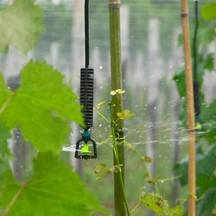 Aspersores atomizadores de quatro saídas de grande procura para resfriamento e irrigação de jardins e estufas