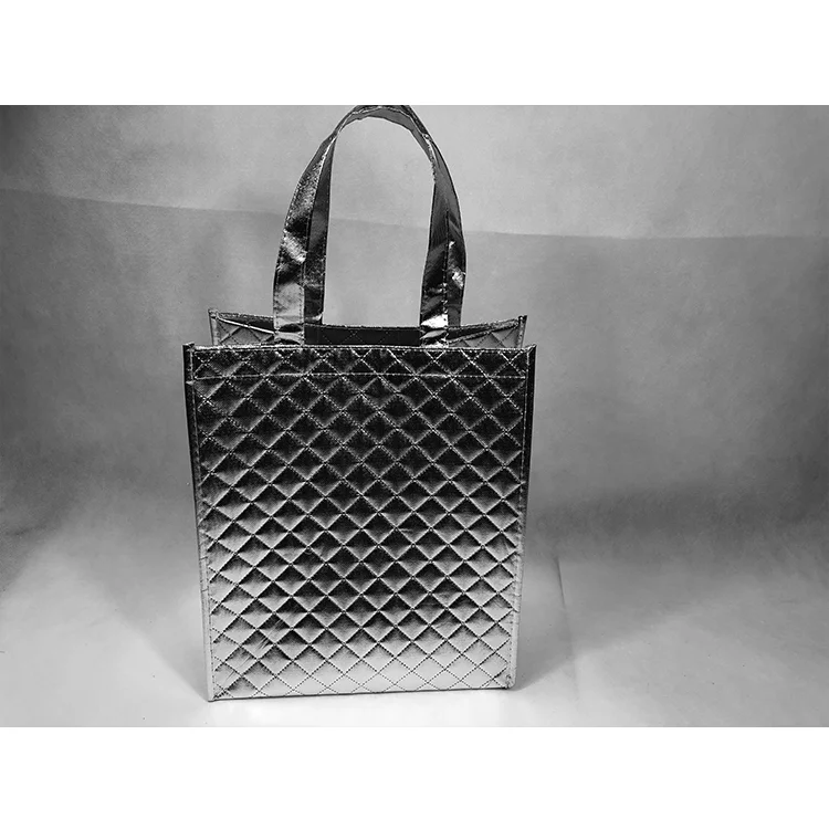 metallic closure woven box bag