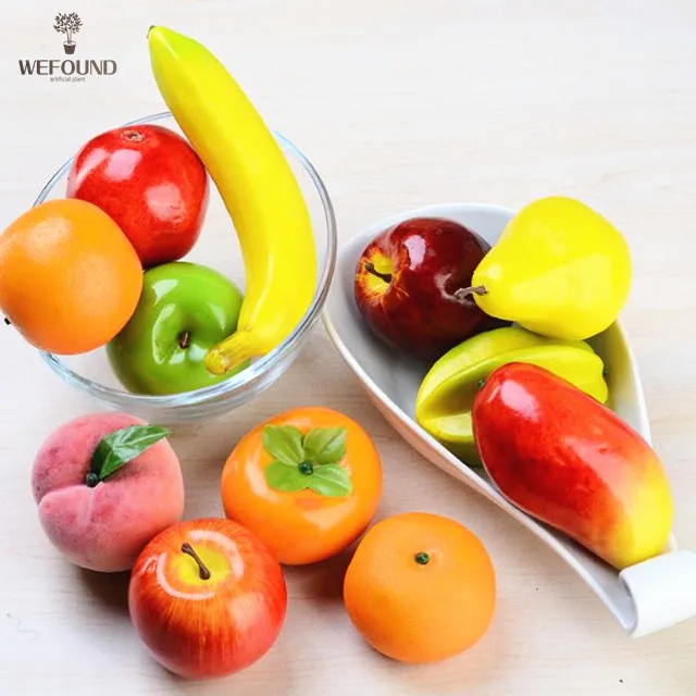 圣诞节装饰的塑料人造水果