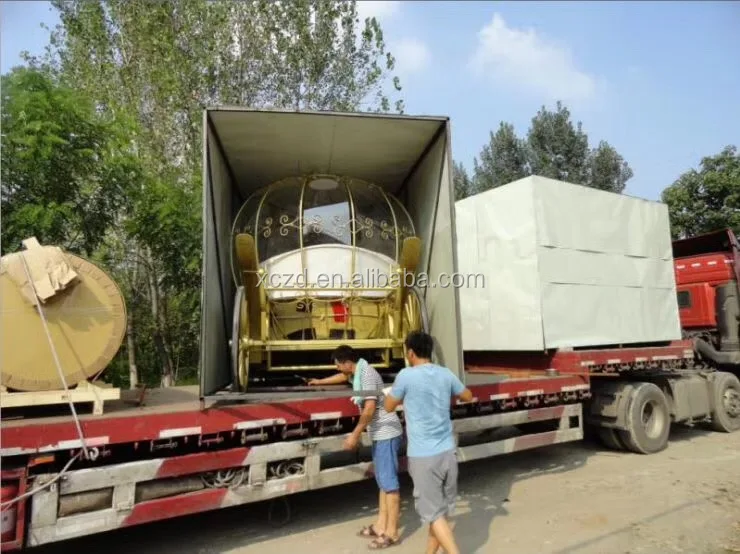 Tourist sightseeing horse carriage Victorian horse carriages.jpg