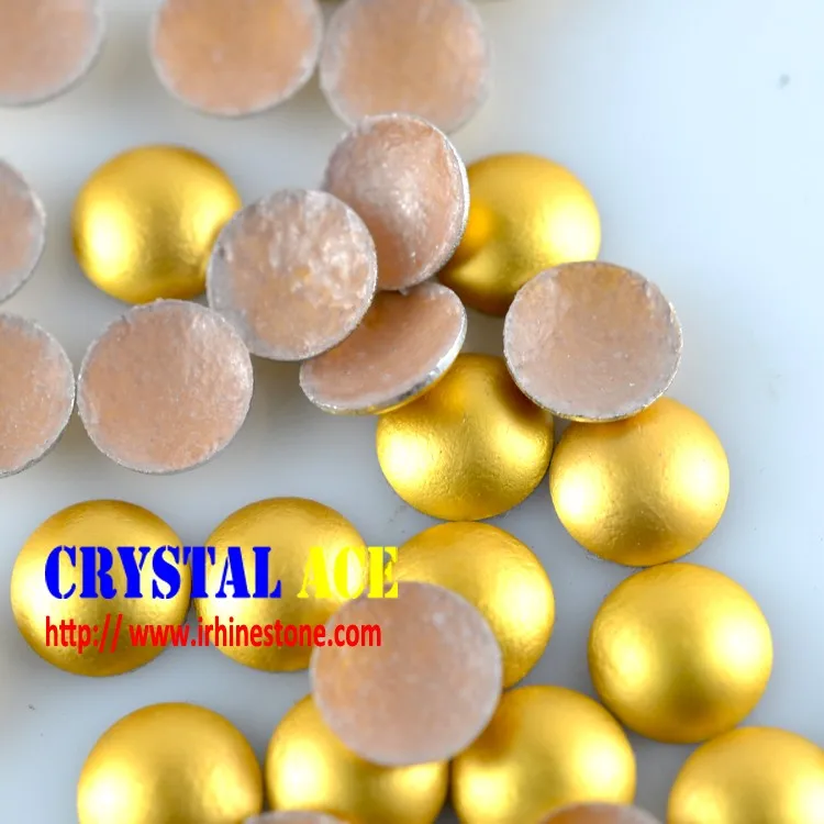 China Wholesale 10mm Frosted Gold Color Fashion Hot Fix Rhinestone Half Pearl Studs China Wholesale