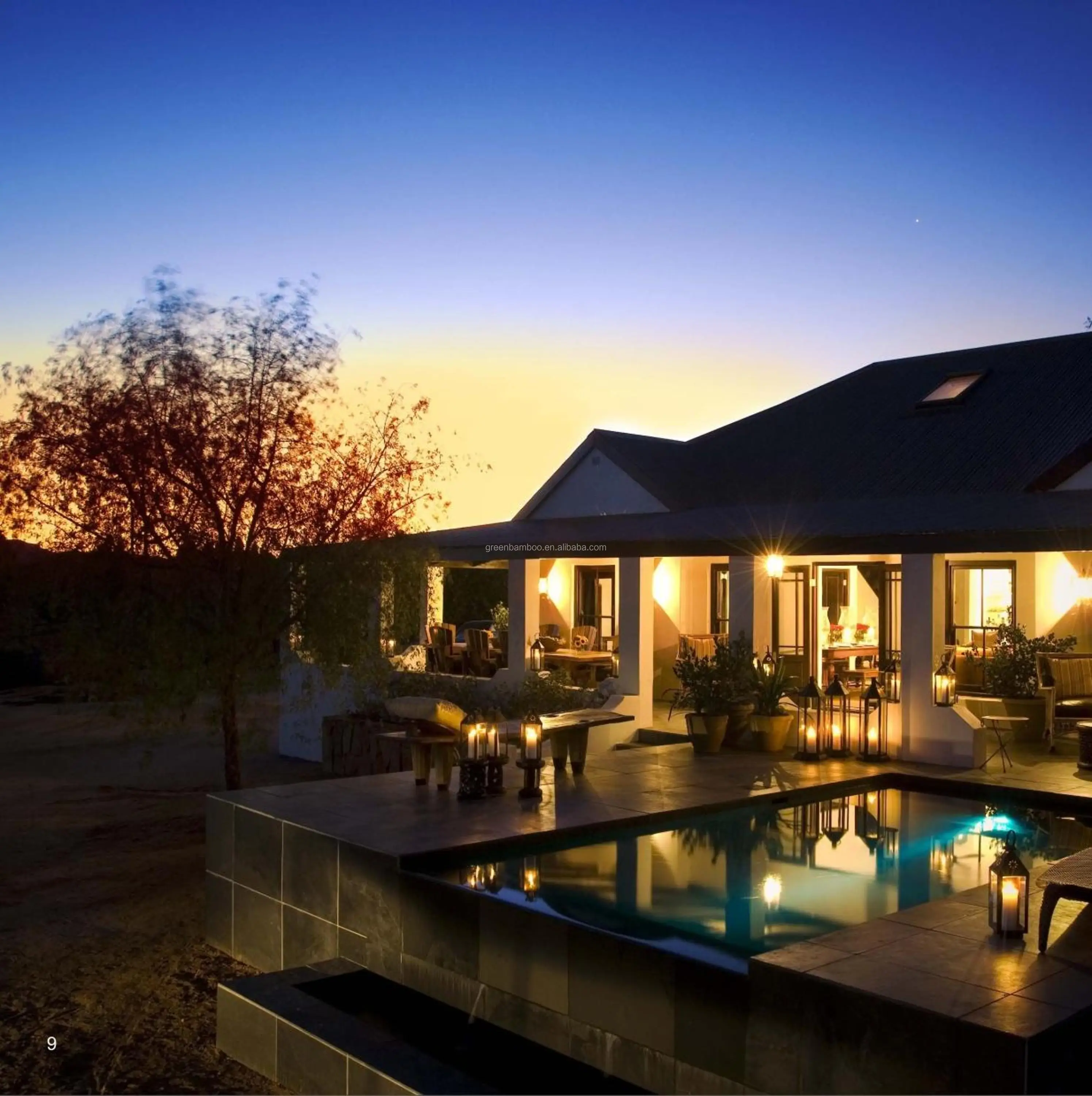 коттедж с бассейном для вечеринки. красивый дом с бассейном. современный бассейн. коттедж с бассейном для вечеринки. американский дом с бассейном.