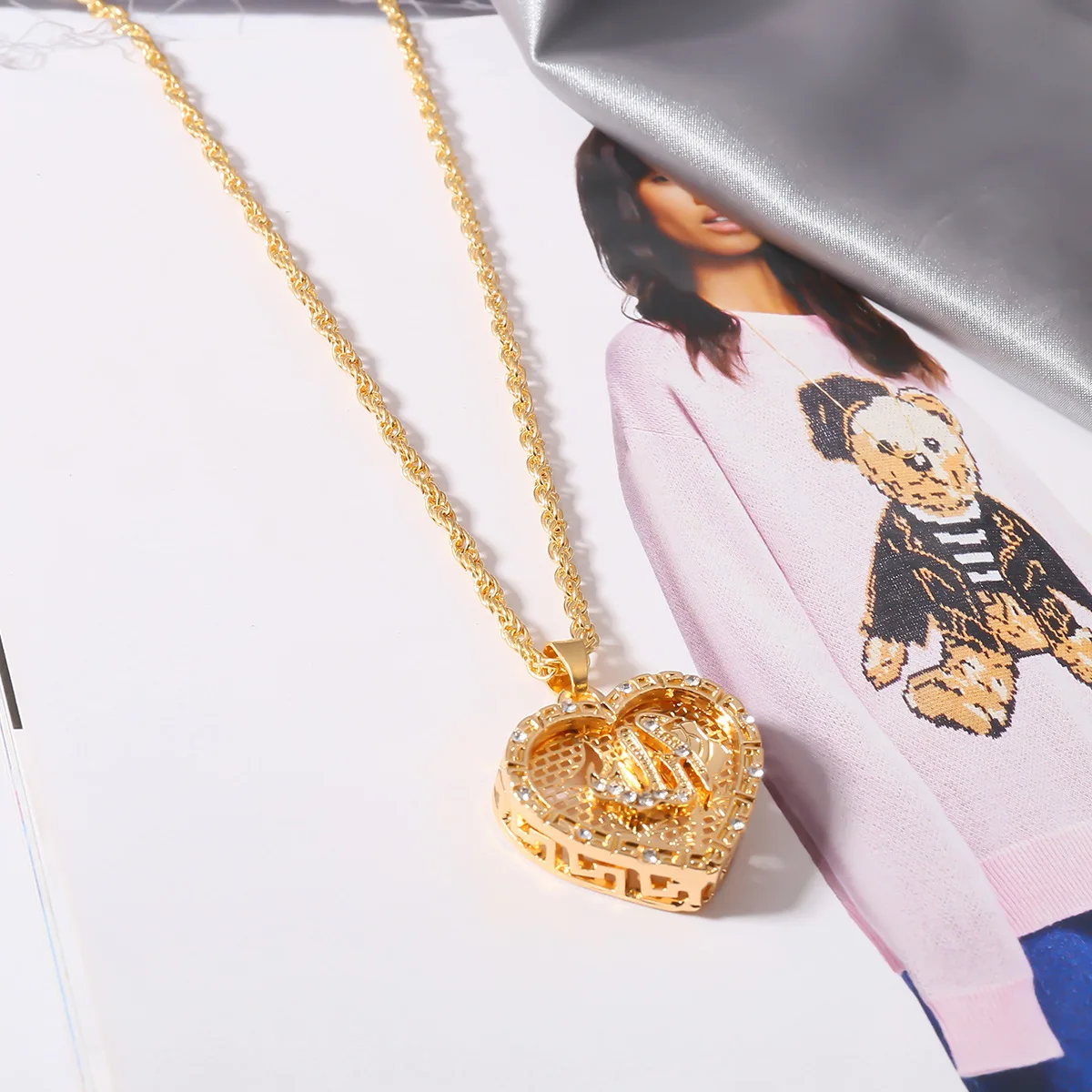 ladies gold heart necklace