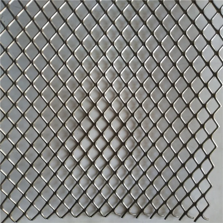 Metalen Spiraaltrap Die De Uitkijktoren Leidt. Geperforeerde Trappen Stock Afbeelding - Image of