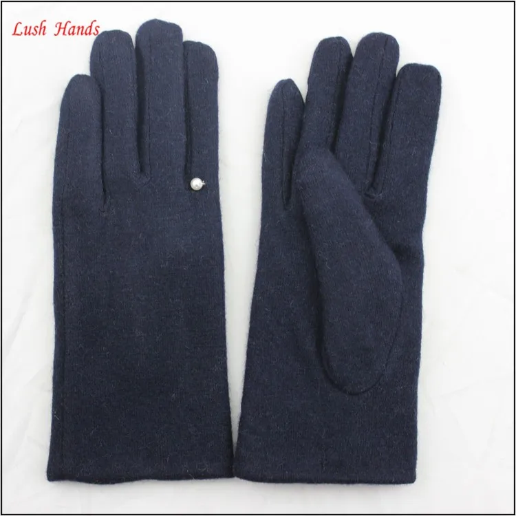 ladies simple and fashion woolen gloves with pearl ring
