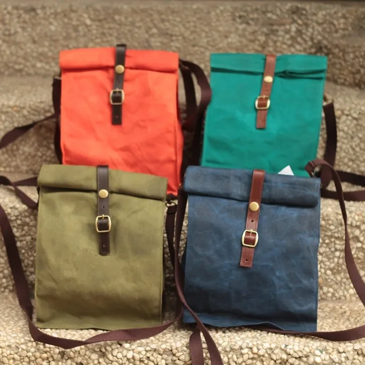 cooler bag with shoulder strap