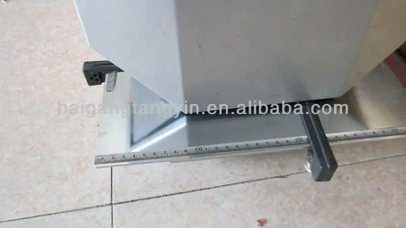 scale on worktable.jpg