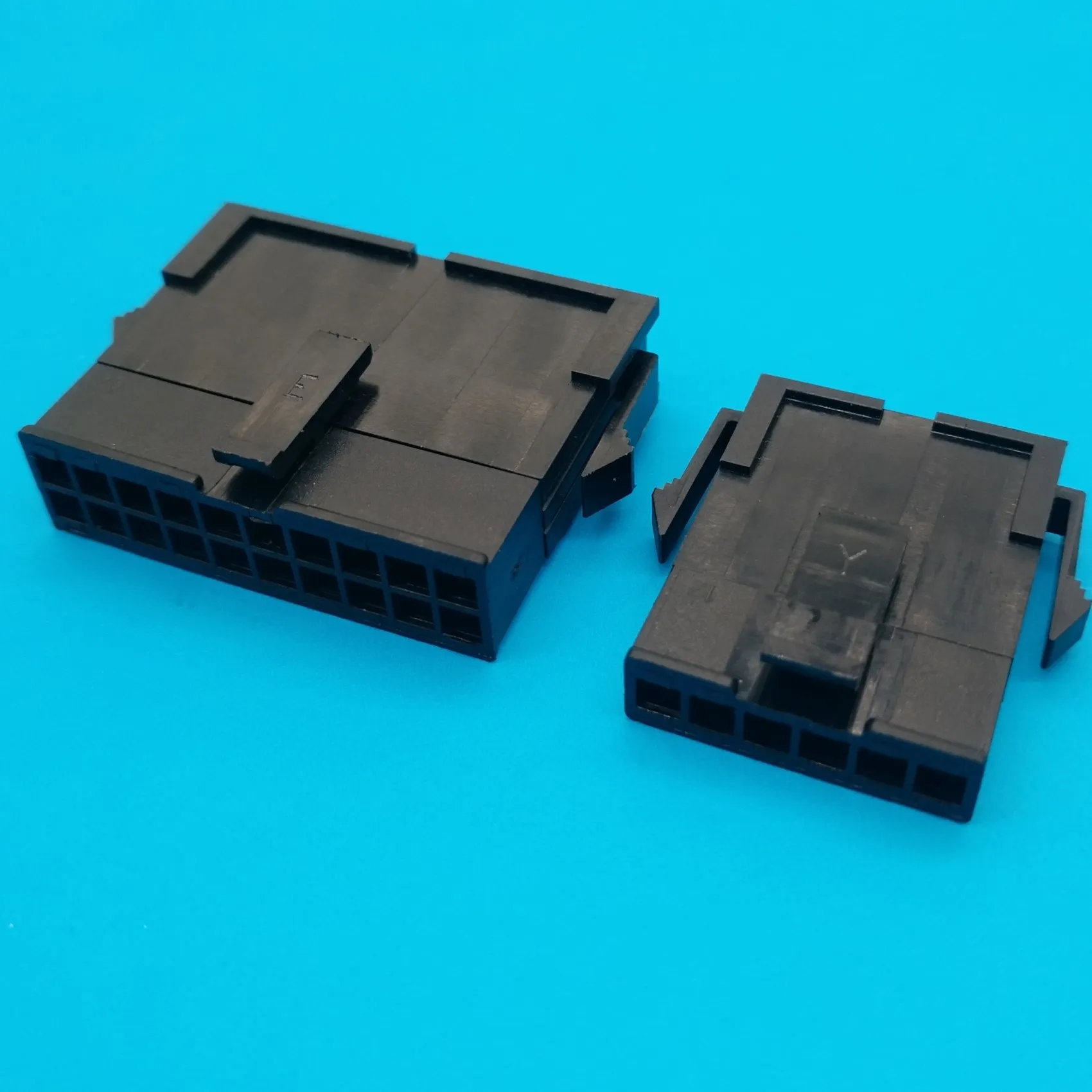 3.0 mm molex connector