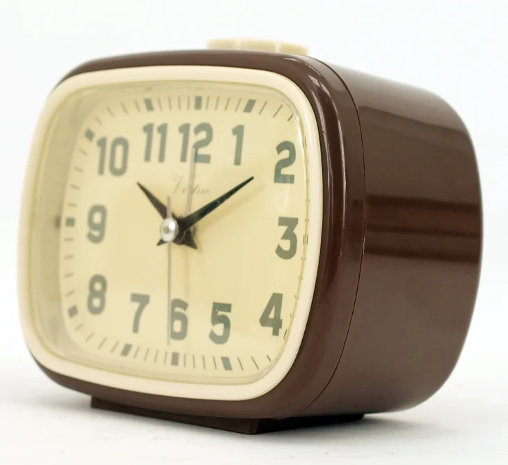 Battery Operated Hot Vintage Retro Old Fashioned Quiet Quartz Analog