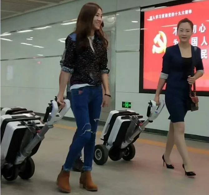 Movinglife ATTO Folding Three Wheel Handicapped Scooter Folding Mobility Scooter for Old People